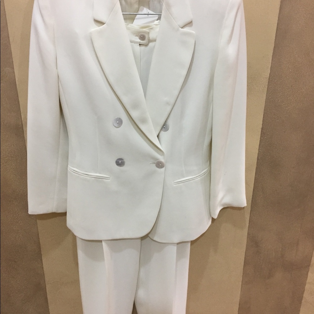 Rena Rowen white pant set.